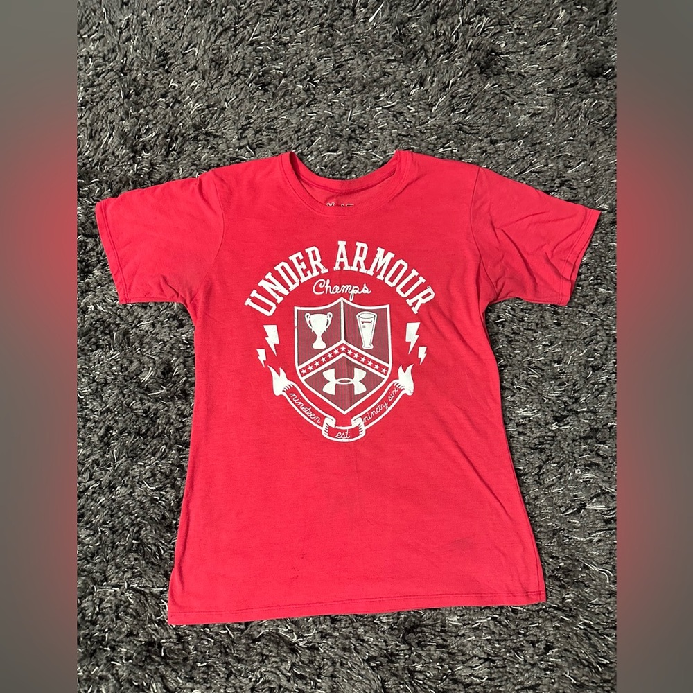 Under Armour Woman’s Pink Graphic Tee